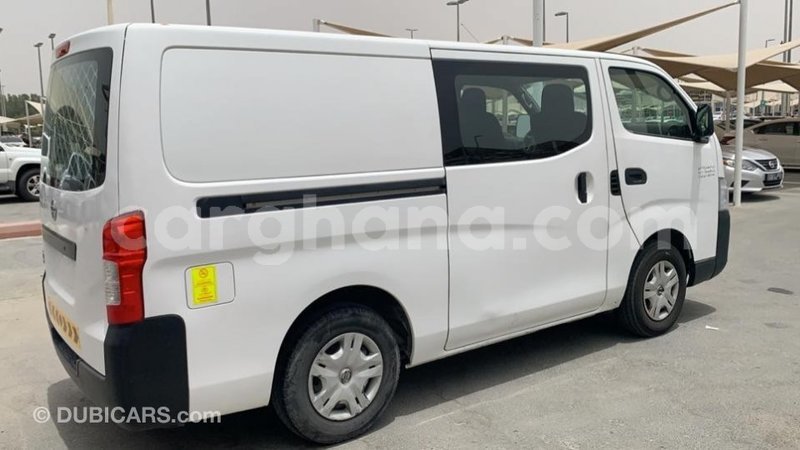 Big with watermark nissan urvan ashanti import dubai 25547