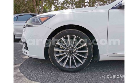 Sayi Imported Kia Cadenza White Mota in Import - Dubai a Ashanti Sayi Imported Kia Cadenza White Mota in Import - Dubai a Ashanti
