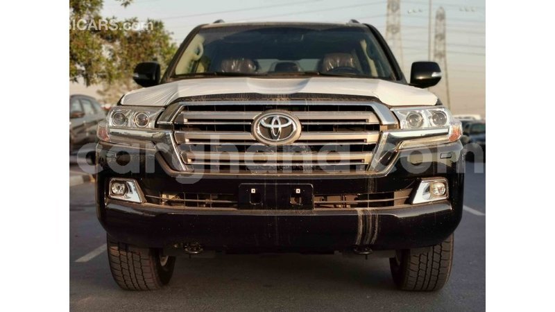 Big with watermark toyota land cruiser ashanti import dubai 25563