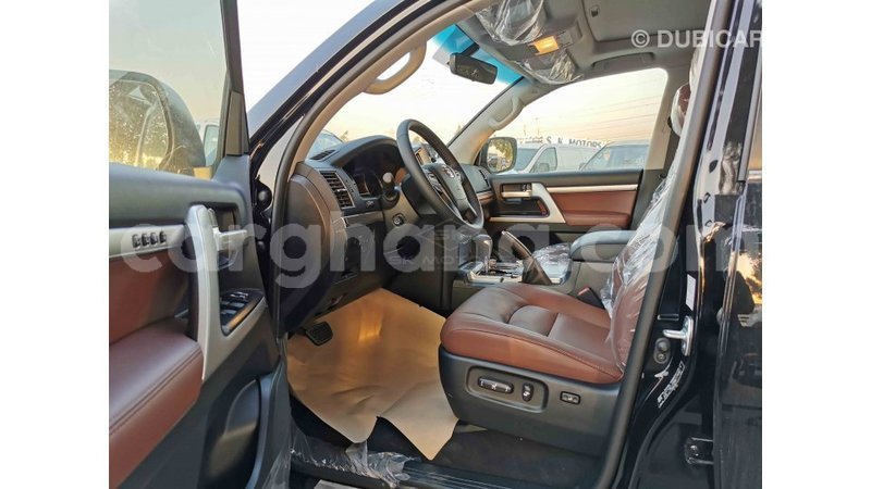 Big with watermark toyota land cruiser ashanti import dubai 25563