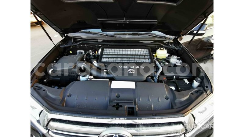 Big with watermark toyota land cruiser ashanti import dubai 25563