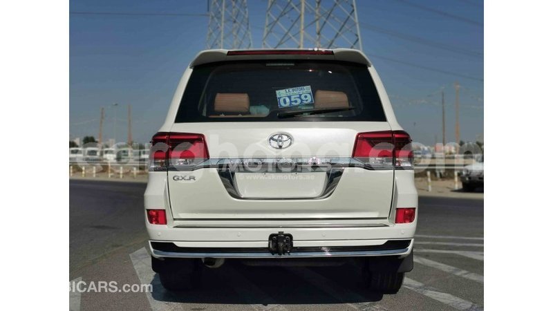 Big with watermark toyota land cruiser ashanti import dubai 25586