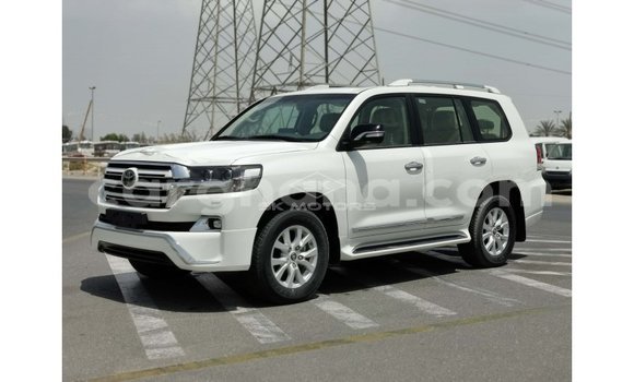 Ra Imported Toyota Land Cruiser funfun Ọkọ̀ in Import - Dubai ni Ashanti Ra Imported Toyota Land Cruiser funfun Ọkọ̀ in Import - Dubai ni Ashanti
