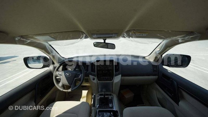 Big with watermark toyota land cruiser ashanti import dubai 25598