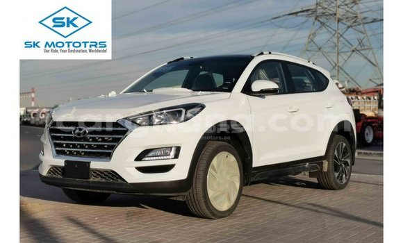 Buy Import Hyundai Tucson White Car in Import - Dubai in Ashanti Buy Import Hyundai Tucson White Car in Import - Dubai in Ashanti