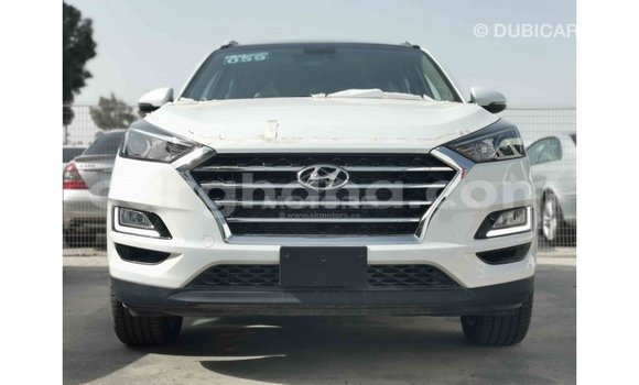 Buy Import Hyundai Tucson White Car in Import - Dubai in Ashanti Buy Import Hyundai Tucson White Car in Import - Dubai in Ashanti