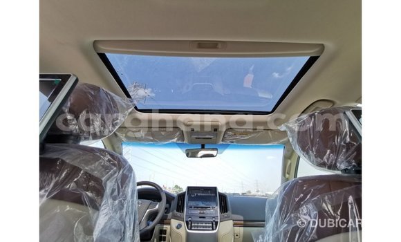 Sayi Imported Toyota Land Cruiser White Mota in Import - Dubai a Ashanti Sayi Imported Toyota Land Cruiser White Mota in Import - Dubai a Ashanti