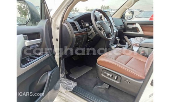 Buy Import Toyota Land Cruiser White Car in Import - Dubai in Ashanti Buy Import Toyota Land Cruiser White Car in Import - Dubai in Ashanti