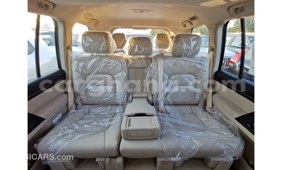 Ra Imported Toyota Land Cruiser funfun Ọkọ̀ in Import - Dubai ni Ashanti Ra Imported Toyota Land Cruiser funfun Ọkọ̀ in Import - Dubai ni Ashanti
