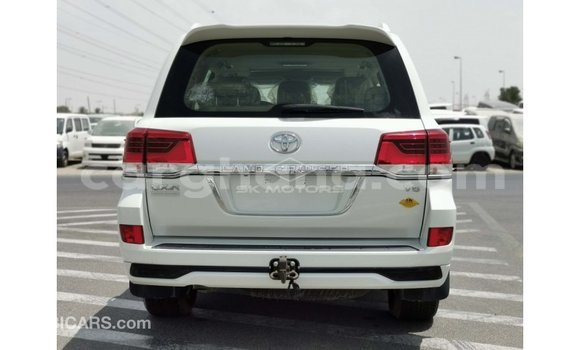 Buy Import Toyota Land Cruiser White Car in Import - Dubai in Ashanti Buy Import Toyota Land Cruiser White Car in Import - Dubai in Ashanti