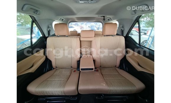 Ra Imported Toyota Fortuner funfun Ọkọ̀ in Import - Dubai ni Ashanti Ra Imported Toyota Fortuner funfun Ọkọ̀ in Import - Dubai ni Ashanti