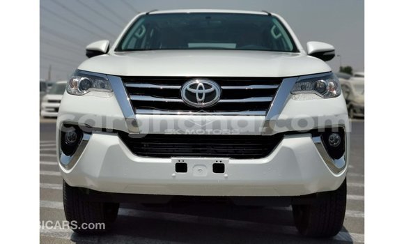 Buy Import Toyota Fortuner White Car in Import - Dubai in Ashanti Buy Import Toyota Fortuner White Car in Import - Dubai in Ashanti