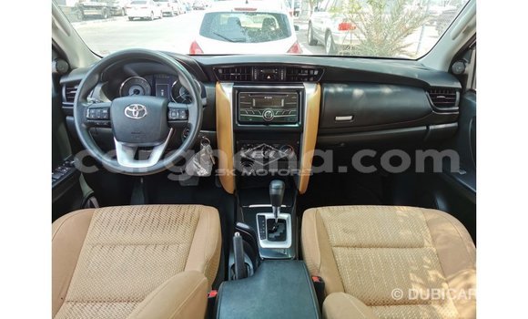 Buy Import Toyota Fortuner White Car in Import - Dubai in Ashanti Buy Import Toyota Fortuner White Car in Import - Dubai in Ashanti