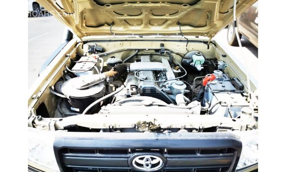 Buy Import Toyota Land Cruiser Beige Car in Import - Dubai in Ashanti Buy Import Toyota Land Cruiser Beige Car in Import - Dubai in Ashanti