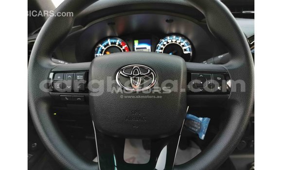 Sayi Imported Toyota Hilux White Mota in Import - Dubai a Ashanti Sayi Imported Toyota Hilux White Mota in Import - Dubai a Ashanti