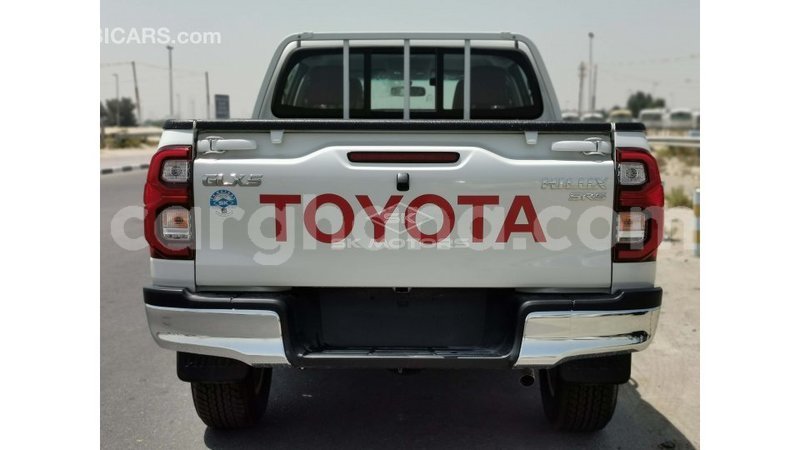 Big with watermark toyota hilux ashanti import dubai 25769