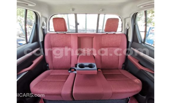 Ra Imported Toyota Hilux funfun Ọkọ̀ in Import - Dubai ni Ashanti Ra Imported Toyota Hilux funfun Ọkọ̀ in Import - Dubai ni Ashanti