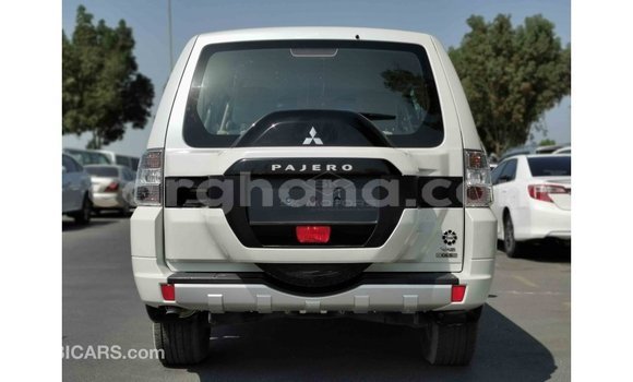 Sayi Imported Mitsubishi Pajero White Mota in Import - Dubai a Ashanti Sayi Imported Mitsubishi Pajero White Mota in Import - Dubai a Ashanti