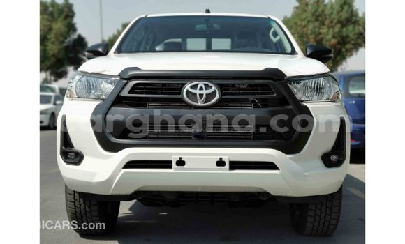 Sayi Imported Toyota Hilux White Mota in Import - Dubai a Ashanti Sayi Imported Toyota Hilux White Mota in Import - Dubai a Ashanti