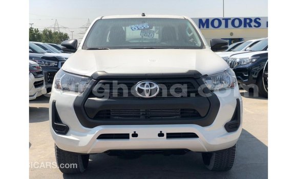 Ra Imported Toyota Hilux funfun Ọkọ̀ in Import - Dubai ni Ashanti Ra Imported Toyota Hilux funfun Ọkọ̀ in Import - Dubai ni Ashanti
