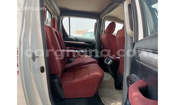 Buy Import Toyota Hilux White Car in Import - Dubai in Ashanti Buy Import Toyota Hilux White Car in Import - Dubai in Ashanti