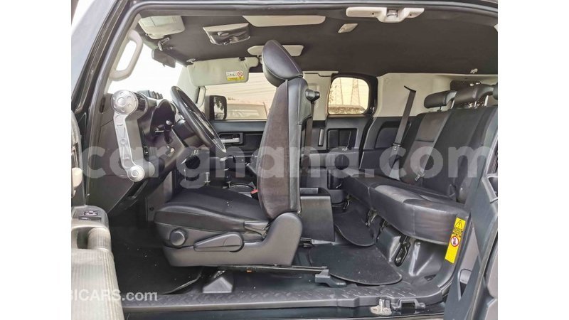 Big with watermark toyota fj cruiser ashanti import dubai 25852