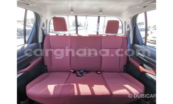Ra Imported Toyota Hilux funfun Ọkọ̀ in Import - Dubai ni Ashanti Ra Imported Toyota Hilux funfun Ọkọ̀ in Import - Dubai ni Ashanti