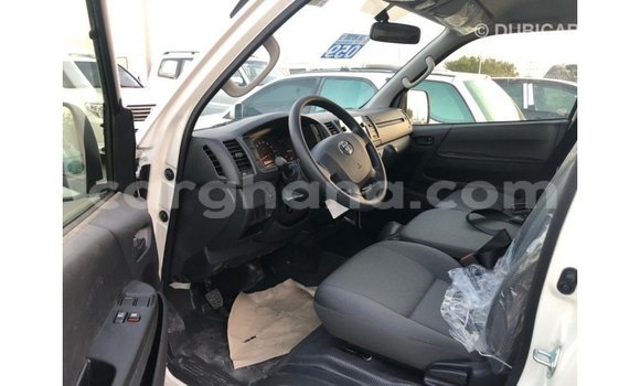 Sayi Imported Toyota Hiace White Mota in Import - Dubai a Ashanti Sayi Imported Toyota Hiace White Mota in Import - Dubai a Ashanti
