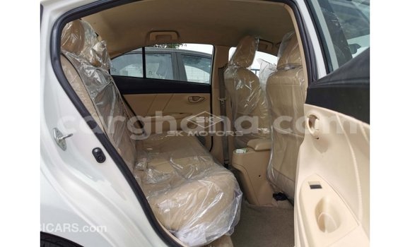 Sayi Imported Toyota Yaris White Mota in Import - Dubai a Ashanti Sayi Imported Toyota Yaris White Mota in Import - Dubai a Ashanti