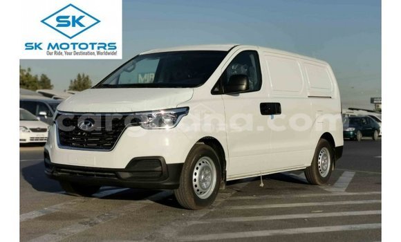Ra Imported Hyundai Cargo funfun Ọkọ̀ in Import - Dubai ni Ashanti Ra Imported Hyundai Cargo funfun Ọkọ̀ in Import - Dubai ni Ashanti