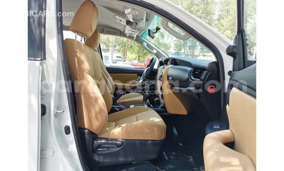 Ra Imported Toyota Fortuner funfun Ọkọ̀ in Import - Dubai ni Ashanti Ra Imported Toyota Fortuner funfun Ọkọ̀ in Import - Dubai ni Ashanti