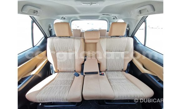 Ra Imported Toyota Fortuner funfun Ọkọ̀ in Import - Dubai ni Ashanti Ra Imported Toyota Fortuner funfun Ọkọ̀ in Import - Dubai ni Ashanti