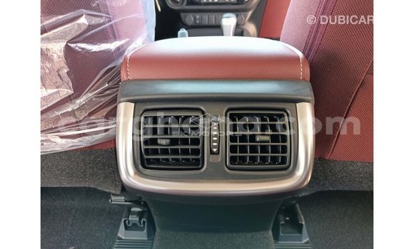 Ra Imported Toyota Hilux funfun Ọkọ̀ in Import - Dubai ni Ashanti Ra Imported Toyota Hilux funfun Ọkọ̀ in Import - Dubai ni Ashanti