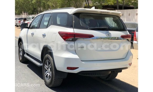 Buy Import Toyota Fortuner White Car in Import - Dubai in Ashanti Buy Import Toyota Fortuner White Car in Import - Dubai in Ashanti