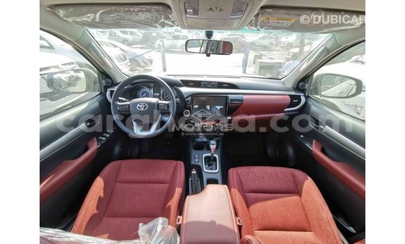 Buy Import Toyota Hilux White Car in Import - Dubai in Ashanti Buy Import Toyota Hilux White Car in Import - Dubai in Ashanti