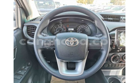 Sayi Imported Toyota Hilux White Mota in Import - Dubai a Ashanti Sayi Imported Toyota Hilux White Mota in Import - Dubai a Ashanti