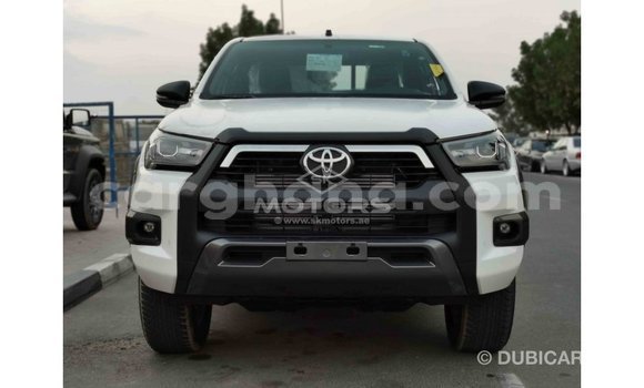 Sayi Imported Toyota Hilux White Mota in Import - Dubai a Ashanti Sayi Imported Toyota Hilux White Mota in Import - Dubai a Ashanti