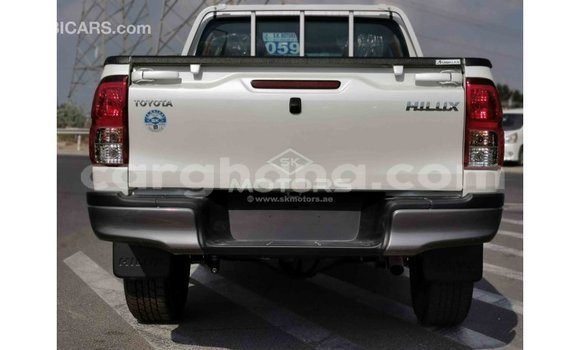Buy Import Toyota Hilux White Car in Import - Dubai in Ashanti Buy Import Toyota Hilux White Car in Import - Dubai in Ashanti