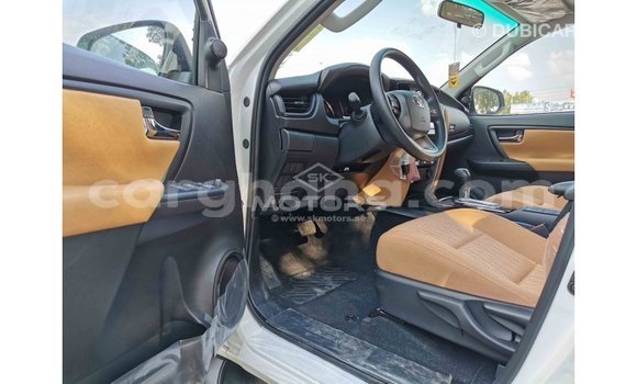 Ra Imported Toyota Fortuner funfun Ọkọ̀ in Import - Dubai ni Ashanti Ra Imported Toyota Fortuner funfun Ọkọ̀ in Import - Dubai ni Ashanti