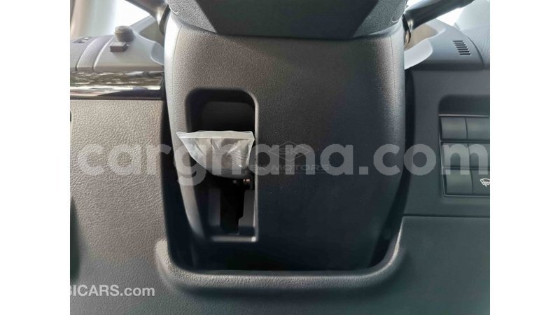 Big with watermark toyota prado ashanti import dubai 25955