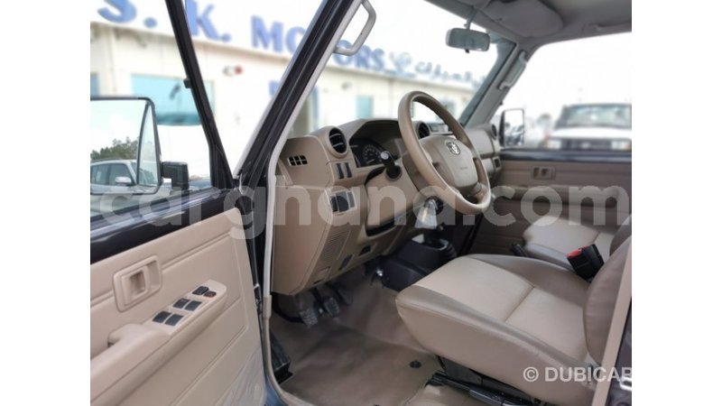 Big with watermark toyota land cruiser ashanti import dubai 25959