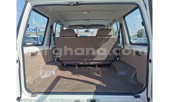 Buy Import Toyota Land Cruiser White Car in Import - Dubai in Ashanti Buy Import Toyota Land Cruiser White Car in Import - Dubai in Ashanti