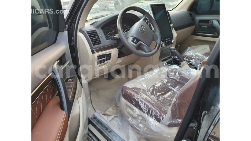 Big with watermark toyota land cruiser ashanti import dubai 26002