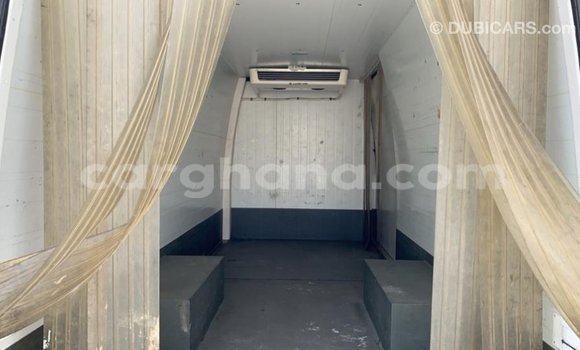 Sayi Imported Volkswagen Beetle White Mota in Import - Dubai a Ashanti Sayi Imported Volkswagen Beetle White Mota in Import - Dubai a Ashanti