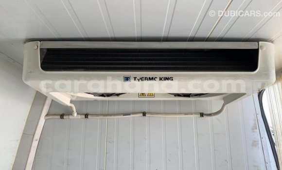 Sayi Imported Volkswagen Beetle White Mota in Import - Dubai a Ashanti Sayi Imported Volkswagen Beetle White Mota in Import - Dubai a Ashanti