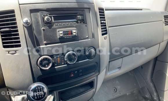 Sayi Imported Volkswagen Beetle White Mota in Import - Dubai a Ashanti Sayi Imported Volkswagen Beetle White Mota in Import - Dubai a Ashanti