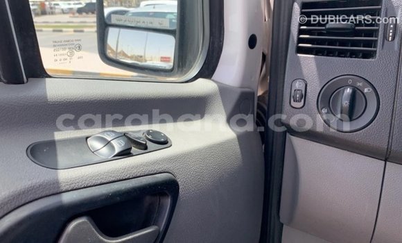 Sayi Imported Volkswagen Beetle White Mota in Import - Dubai a Ashanti Sayi Imported Volkswagen Beetle White Mota in Import - Dubai a Ashanti