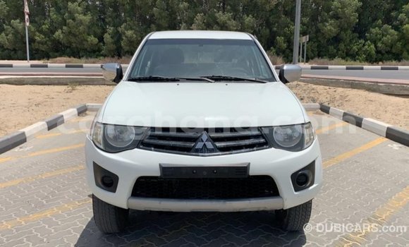 Ra Imported Mitsubishi L200 funfun Ọkọ̀ in Import - Dubai ni Ashanti Ra Imported Mitsubishi L200 funfun Ọkọ̀ in Import - Dubai ni Ashanti
