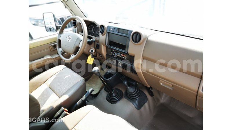 Big with watermark toyota land cruiser ashanti import dubai 26022