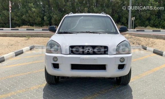 Buy Import Hyundai Tucson White Car in Import - Dubai in Ashanti Buy Import Hyundai Tucson White Car in Import - Dubai in Ashanti